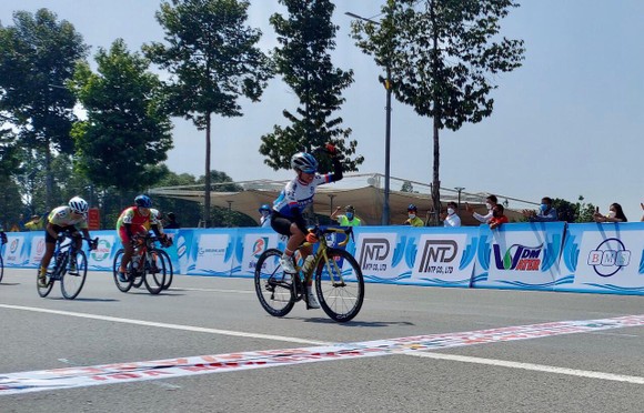Như Quỳnh rút thắng chặng mở màn giải xe đạp nữ Biwase Cup 2022 ảnh 2