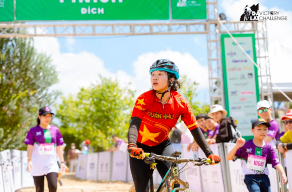 Tuyển thủ quốc gia Đinh Quang Linh vô địch Giải xe đạp địa hình Dalat Victory Challenge 2022 ảnh 1
