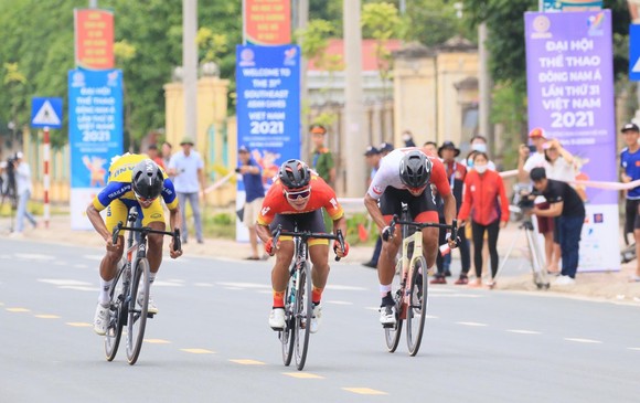 Quàng Văn Cường mang về chiếc HCV ngoài mong đợi cho xe đạp Việt Nam ảnh 1