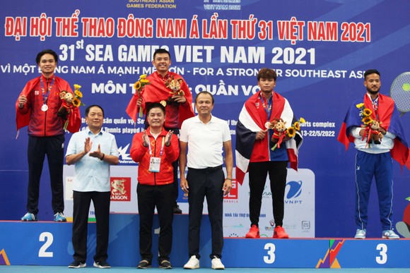 Lý Hoàng Nam nhận thưởng gần 1 tỉ đồng cho HCV SEA Games ảnh 1