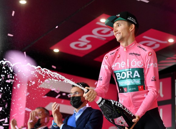 Alessandro Covi solo hơn 53km chiến thắng "chặng nữ hoàng" của giải xe đạp Giro d’Italia ảnh 2