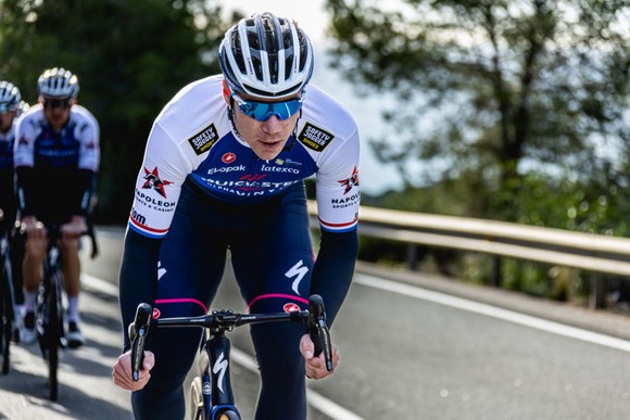 Không có Cavendish và Alaphilippe, Quick-Step Alpha Vinyl dốc toàn lực Fabio Jakobsen ảnh 2