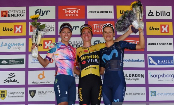 Marianne Vos có chiến thắng thứ 4 nhưng Cecilie Uttrup Ludwig mặc áo vàng ảnh 2
