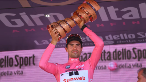 Tay đua nổi danh Tom Dumoulin “treo xe” ở tuổi 31 ảnh 1