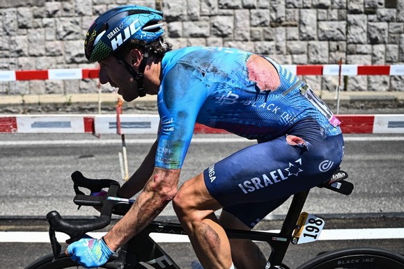 Huyền thoại xe đạp Chris Froome lao đao vì Covid-19 ảnh 1