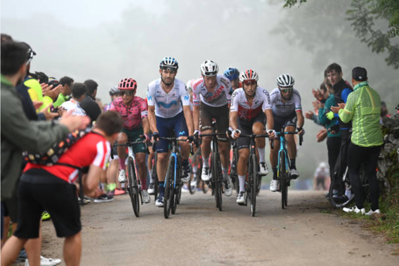 Jay Vine lập cú đúp tại Vuelta a Espana 2022 ảnh 1