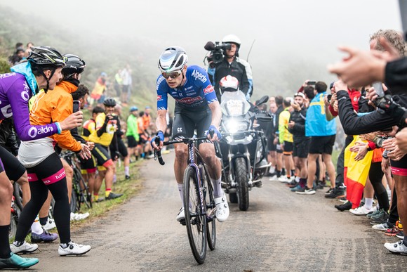Jay Vine lập cú đúp tại Vuelta a Espana 2022 ảnh 3