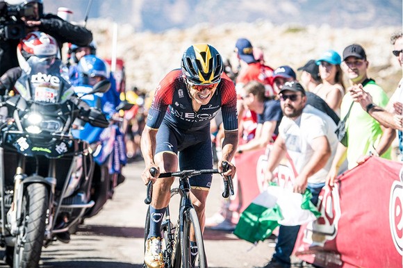 Richard Carapaz đi solo lần thứ hai thắng chặng Vuelta a Espana 2022 ảnh 4