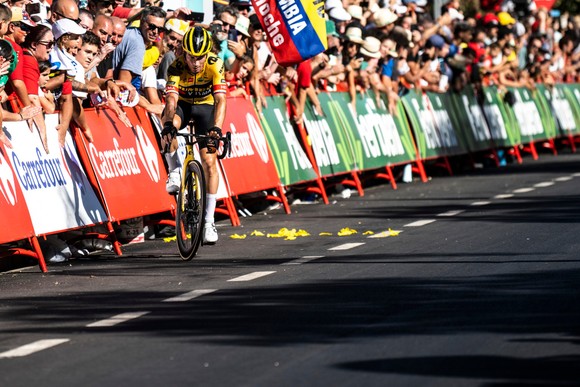 3km cuối đầy kịch tính ở chặng 16 Vuelta a Espana 2022 ảnh 4