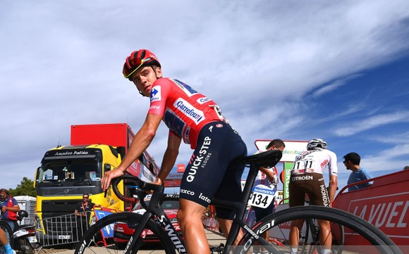 Ứng viên nặng ký Primoz Roglic bỏ Vuelta a Espana 2022 vì chấn thương ảnh 2