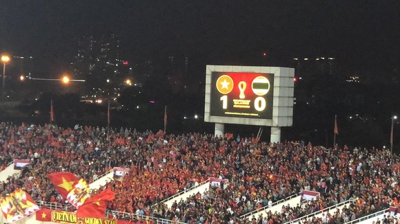 Việt Nam - Thái Lan 0-0: Việt Nam giữ vững ngôi đầu, Thái Lan bị Malaysia soán ngôi nhì bảng ảnh 8