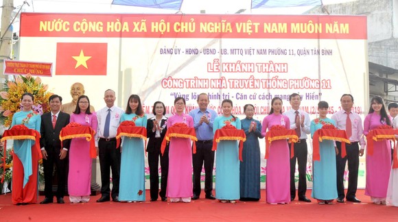 Phó Thủ tướng Trương Hòa Bình dự lễ khánh thành Nhà truyền thống 'Huyền thoại vùng lõm Bảy Hiền' ảnh 5