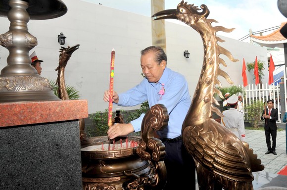 Phó Thủ tướng Trương Hòa Bình dự lễ khánh thành Nhà truyền thống 'Huyền thoại vùng lõm Bảy Hiền' ảnh 2