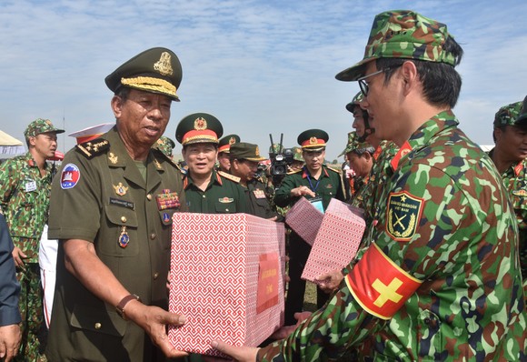 Việt Nam – Campuchia diễn tập cứu hộ, cứu nạn khu vực biên giới đất liền  ​ ảnh 4