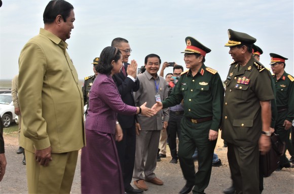 Việt Nam – Campuchia diễn tập cứu hộ, cứu nạn khu vực biên giới đất liền  ​ ảnh 6
