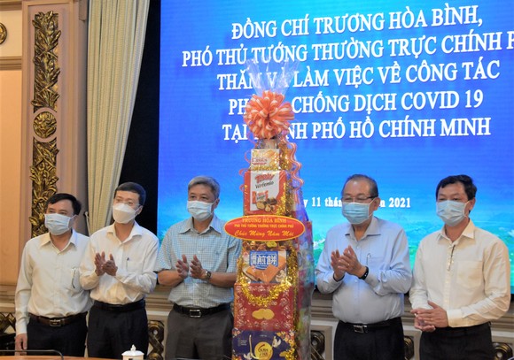 Phó Thủ tướng Thường trực Trương Hoà Bình: Chúc TPHCM sớm thắng dịch Covid-19 ảnh 4