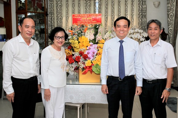 Phó Bí thư Thường trực Thành ủy TPHCM Trần Lưu Quang: 'Ghi nhớ công lao của các thầy thuốc' ảnh 3