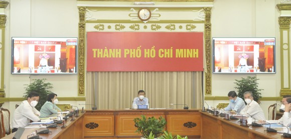 Chủ tịch UBND TPHCM Nguyễn Thành Phong: Đặt sức khỏe, tính mạng của người dân lên trên hết ảnh 2