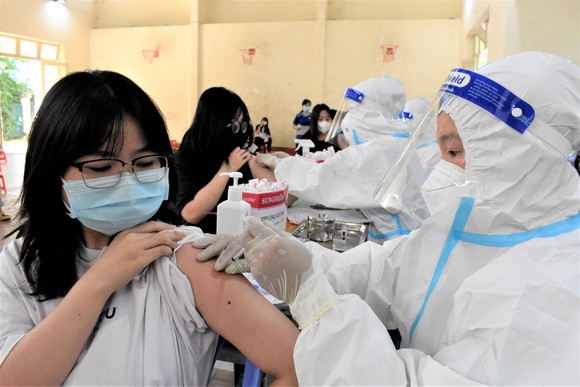 Tiêm vaccine Covid-19 mũi 3: Đang đợi Bộ Y tế trả lời ảnh 2
