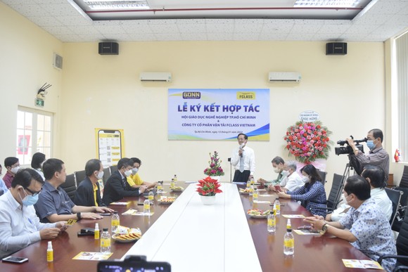 Hội Giáo dục nghề nghiệp TPHCM tiếp nhận phần mềm hỗ trợ tuyển sinh ảnh 2