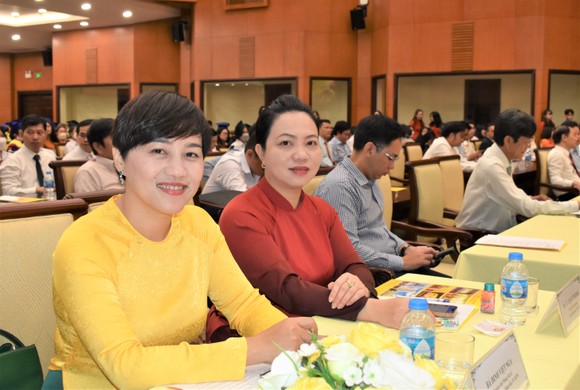 Trường Cao đẳng Đại Việt Sài Gòn trao bằng tốt nghiệp cho 1.279 tân cử nhân ảnh 4