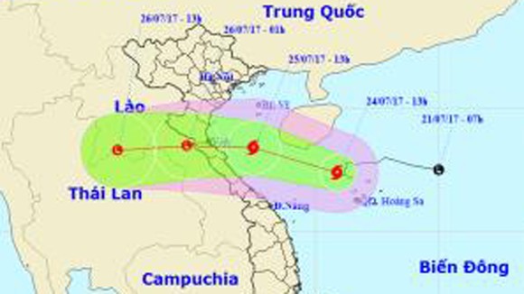 13 giờ ngày 25-7, vị trí tâm bão cách đất liền các tỉnh Thanh Hóa-Quảng Bình khoảng 180km ảnh 1