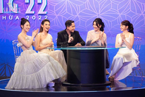 Trấn Thành, Thúy Ngân, Hoa hậu Thùy Tiên, Kaity Nguyễn, Khánh Vy dẫn dắt Sóng 22 ảnh 1
