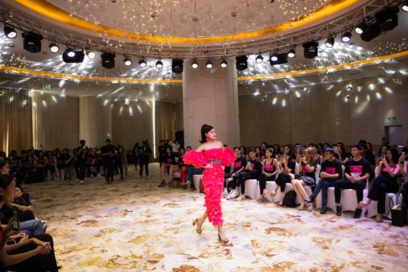 Casting kỷ lục với gần 1000 thí sinh cho show diễn "Vùng trời bình yên" tại Hội An ảnh 2