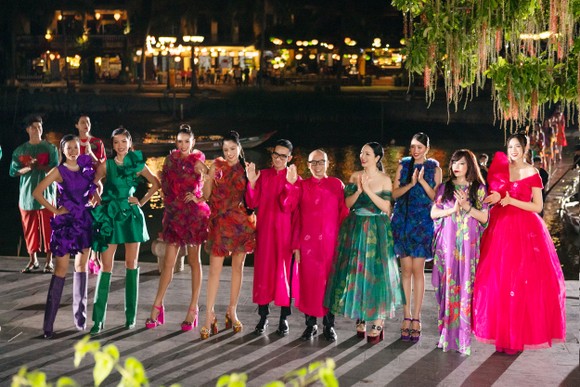 Show diễn 'Vùng trời bình yên': Ngập tràn cảm xúc và màu sắc ảnh 16