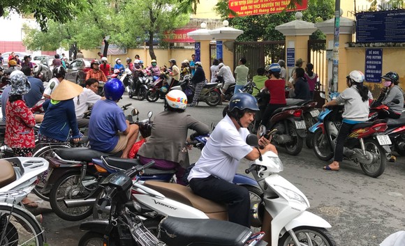 Kết thúc ngày thi đầu tiên tuyển sinh lớp 10: 543 thí sinh bỏ thi không lý do ảnh 3