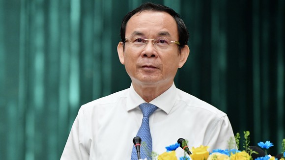 Bí thư Thành ủy TPHCM Nguyễn Văn Nên phát biểu tại Hội nghị tổng kết năm học 2021-2022 và triển khai nhiệm vụ năm học 2022-2023. Ảnh: VIỆT DŨNG