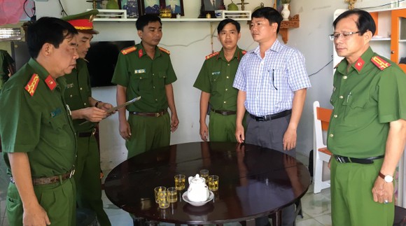 Trục lợi chính sách ở Trà Vinh: Bắt Nguyên Chủ tịch và Phó Chủ tịch UBND TP Trà Vinh ảnh 1