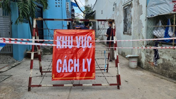 Trà Vinh thiết lập vùng cách ly 21 hộ dân vì có ca nghi mắc Covid-19 ảnh 1