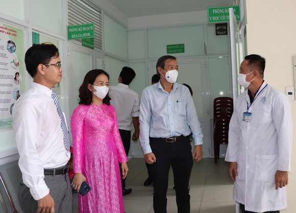 Người dân có thể khám BHYT tại Trạm Y tế phường Phú Mỹ ảnh 2