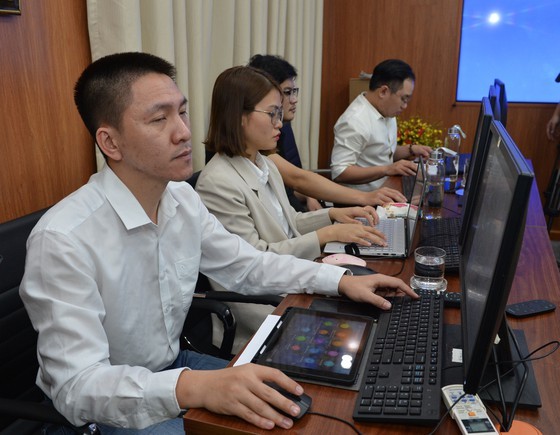 Operation centers for smart health, education link with city’s manpower development: Party Chief ảnh 2