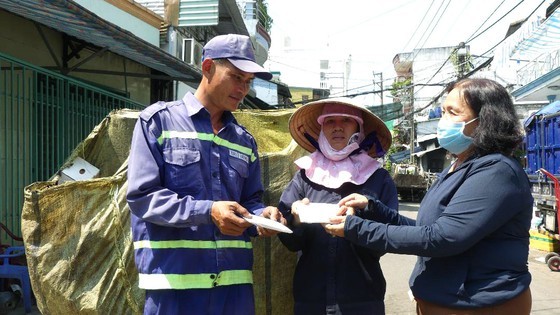 SGGP newspaper joins hands in fight against Covid-19 ảnh 2