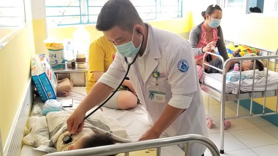 Hand, foot and mouth disease increases in Quang Ngai Province ảnh 1