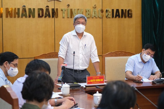 Ministry provides emergency medical assistance for Covid-19 hit Bac Giang ảnh 1