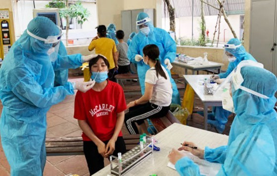 Ministry provides emergency medical assistance for Covid-19 hit Bac Giang ảnh 2