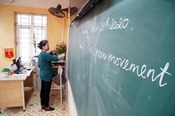Teachers continue to enjoy seniority allowance ảnh 1