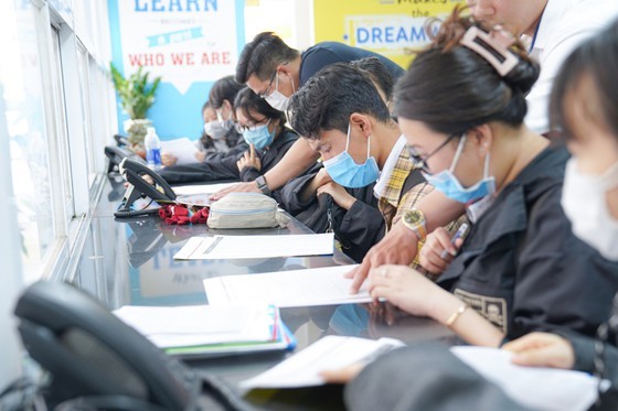 Poor students need support as tuition fees rise ảnh 1