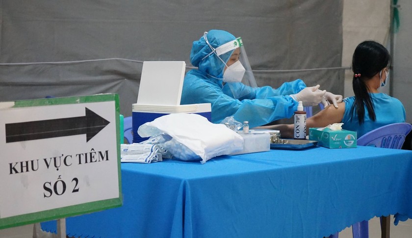 HCMC plans Covid vaccines for kids aged 12-17 by end of October ảnh 1