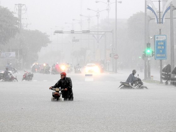 Floodwater raising in central region ảnh 3