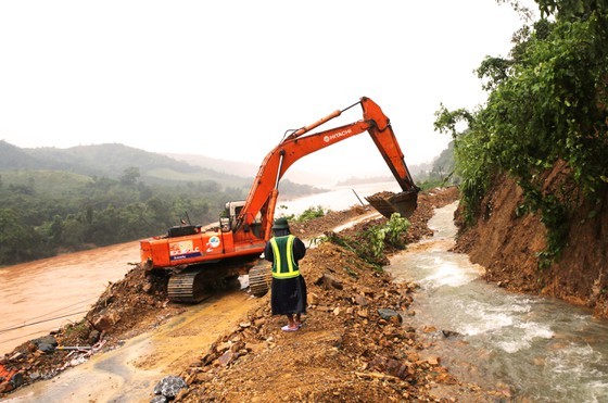 Rescuers find 14 dead bodies out of 22 missing soldiers in Quang Tri ảnh 5