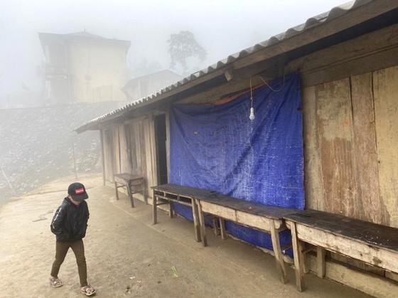 Northern people contrive to live under current gelid cold ảnh 5