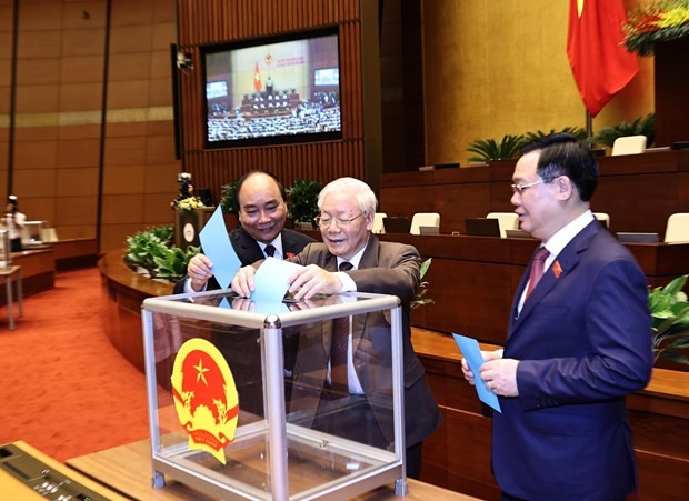 Nguyen Xuan Phuc relieved from Prime Minister position ảnh 1