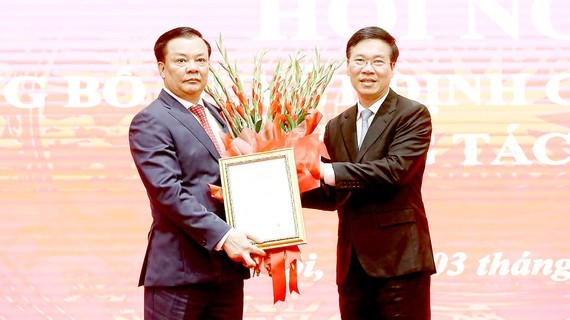 Politburo member Dinh Tien Dung assigned as Secretary of Hanoi Party Committee ảnh 1