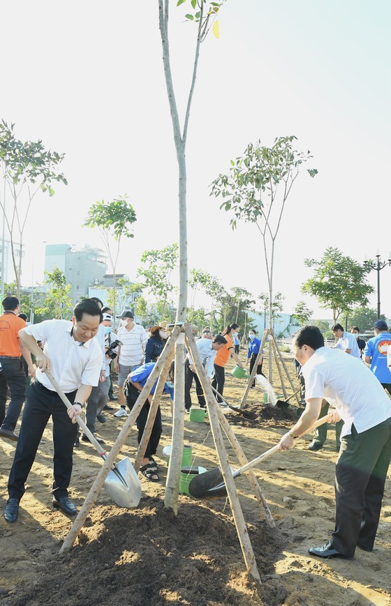 Thu Duc City launches tree- planting campaign for second phase ảnh 1