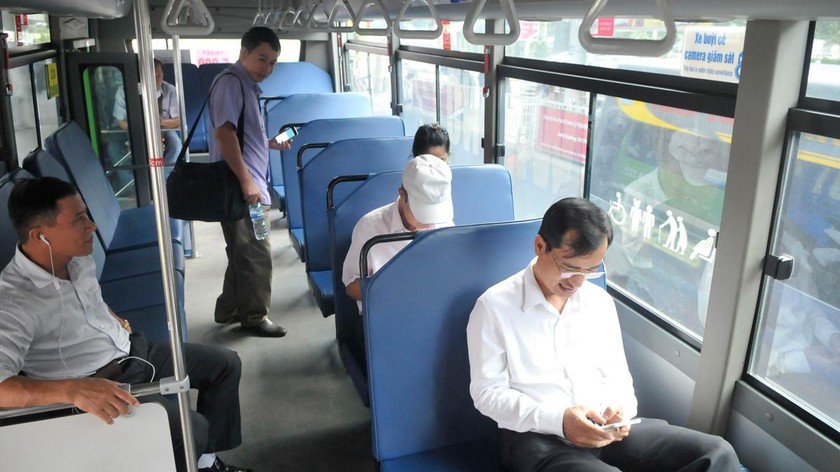 Passenger vehicles without camera to be fined up to US$518 ảnh 1