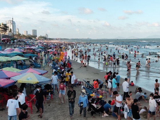 Ba Ria - Vung Tau Province closes discos, bars, karaoke lounges ảnh 1